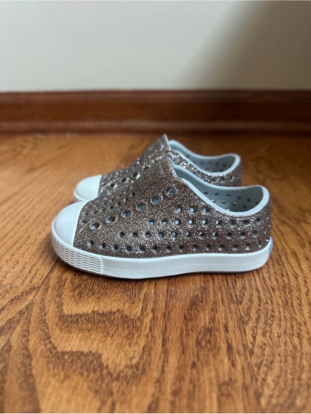 Native Shoes Girls Size C4 Bling Glitter